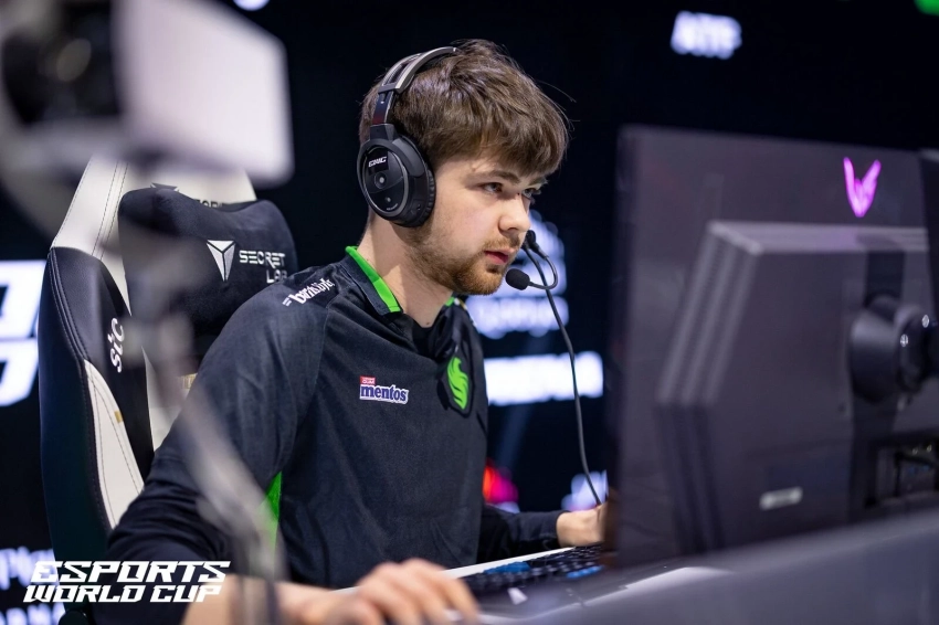 Мидер Team Falcons по Dota 2 пошел против всех и прокачал «мертвого» героя до максимума