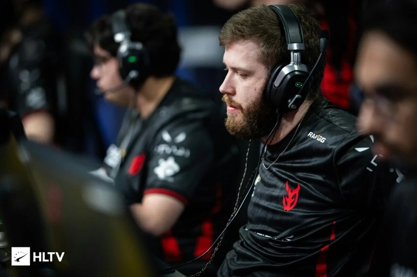 Рифлер 3DMAX по CS2 объяснил кик тиммейта и высоко оценил авторитет тренера NBK